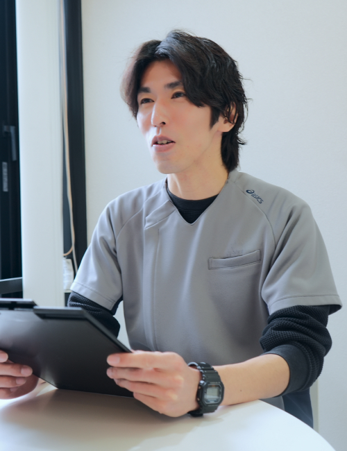 男性カウンセラーの写真