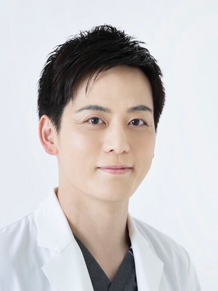 天神竹井皮膚科美容皮膚科理事長
竹井賢二郎 医師