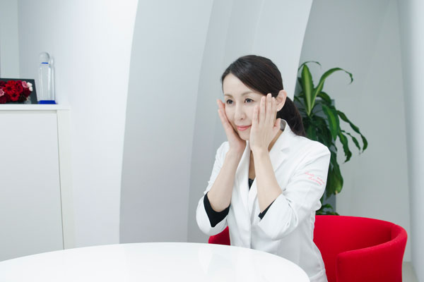 曽山聖子 医師(美容皮膚科医)インタビュー風景